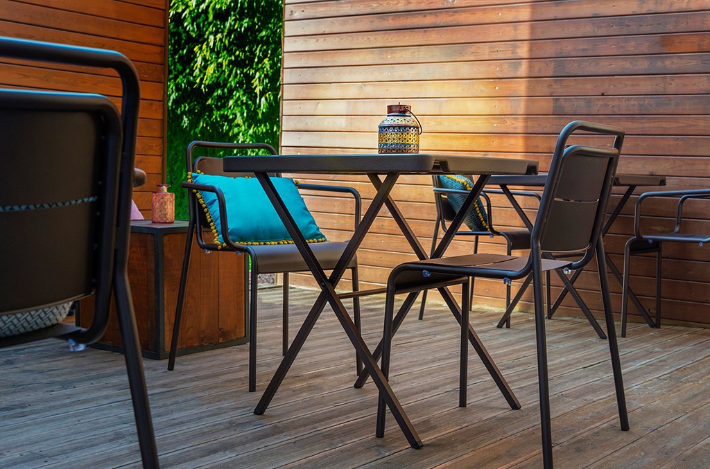 Zown Alma Chair - Dark Bronze